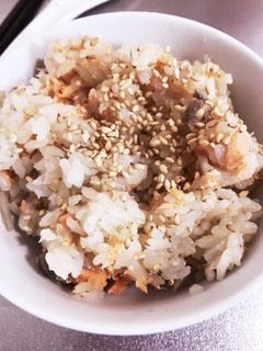 簡単すぐできる!鮭の炊き込みご飯-レシピのメイン写真