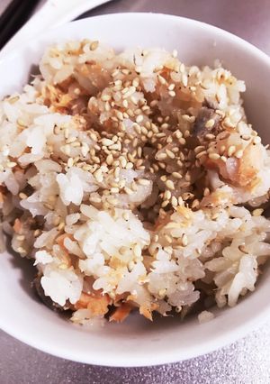 簡単すぐできる！鮭の炊き込みご飯-レシピのメイン写真