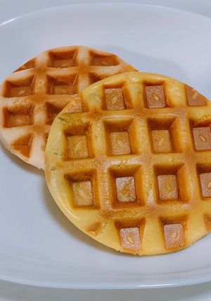 ワッフルメーカーで、カレーまんとピザまん-レシピのメイン写真