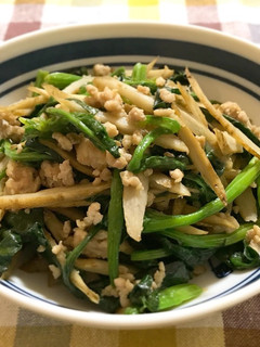 生姜香る♪牛蒡とほうれん草の鶏ひき肉炒め-レシピのメイン写真