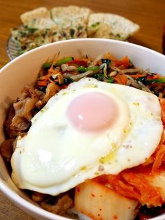 超簡単!前日ナムルで野菜たっぷりビビンバ-レシピのメイン写真