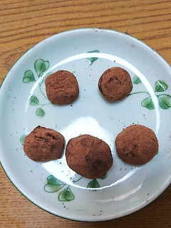 丸めてトリュフ風!絶対失敗しない生チョコ-レシピのメイン写真