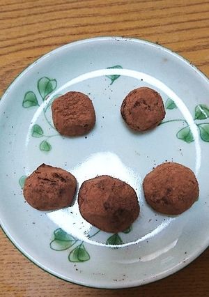 丸めてトリュフ風！絶対失敗しない生チョコ-レシピのメイン写真