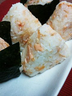 我が家の鮭マヨおにぎり-レシピのメイン写真