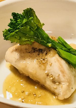 鶏肉のゆるり三角ソテー☆ガーリックソース-レシピのメイン写真