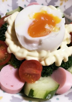簡単♡可愛い♡魚肉ソーセージ&半熟サラダ-レシピのメイン写真