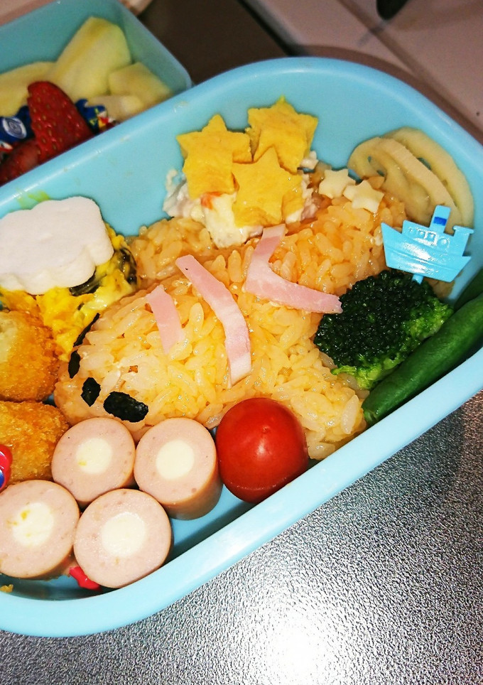 名前入り 簡単 飛行機♪ 幼稚園お弁当-レシピのメイン写真
