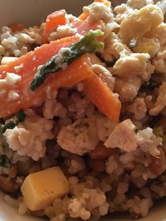 チーズで味変。納豆と鶏そぼろのまぜご飯-レシピのメイン写真