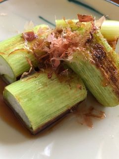 超簡単にネギ大量消費!柔らか甘い焼きネギ-レシピのメイン写真