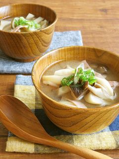 旨味UP☆きのことベーコンのみそ汁-レシピのメイン写真