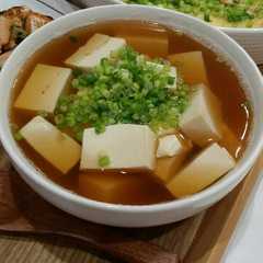 รูปของ うちのつゆだく！湯豆腐。(豆腐の出汁煮)