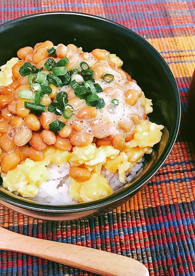 レンジで簡単！ふわふわ卵の納豆ごはん-レシピのメイン写真