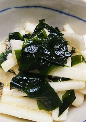 【甘くない】山芋とわかめの酢の物-レシピのメイン写真