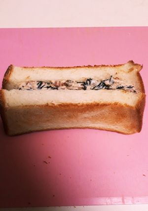 ひじき煮とツナのサンドイッチ-レシピのメイン写真