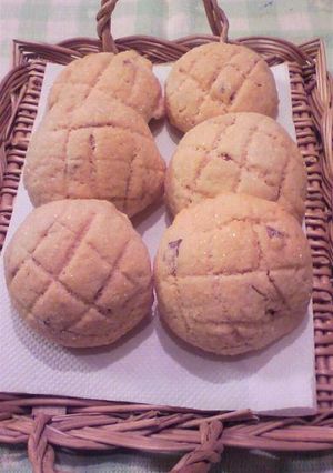 春を呼ぶ♪いちごミルクメロンパン-レシピのメイン写真