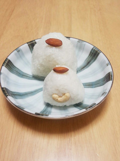 子供もハマる!! ナッツおにぎり♪-レシピのメイン写真