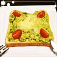 アボカドとチーズのバジルソーストースト