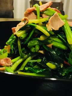 簡単!ほうれん草とベーコンの炒め物-レシピのメイン写真