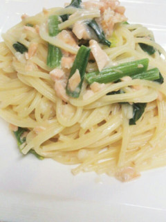 簡単!鮭とほうれん草のクリームパスタ-レシピのメイン写真