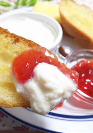 朝食パンに～お豆腐とジャム～-レシピのメイン写真