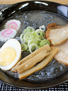 会津の桐炭黒ラーメン(塩味)-レシピのメイン写真