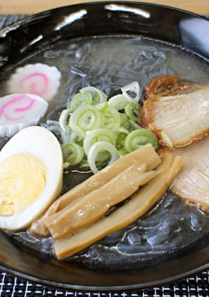 会津の桐炭黒ラーメン（塩味）-レシピのメイン写真