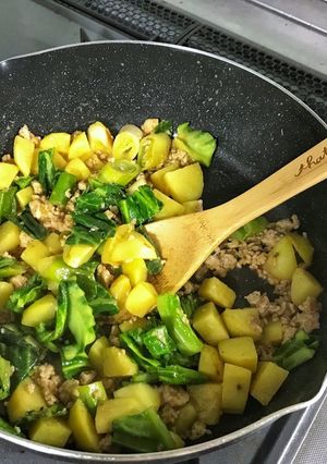 じゃがいもと鶏ひき肉のコブドレ炒め-レシピのメイン写真