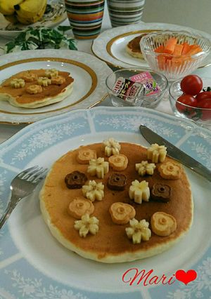 春満開♪森永もちもちホットケーキの朝食-レシピのメイン写真