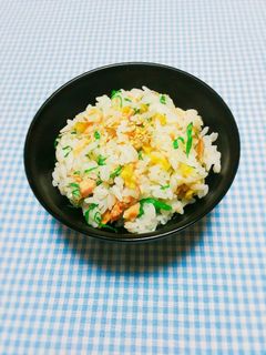 酢飯で❀鮭と胡桃と大葉混ぜ御飯(お握り)-レシピのメイン写真
