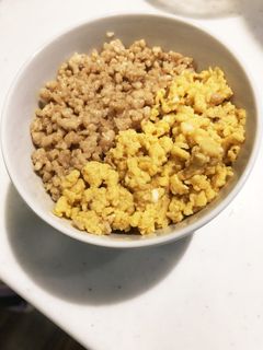 簡単!鶏そぼろ丼-レシピのメイン写真