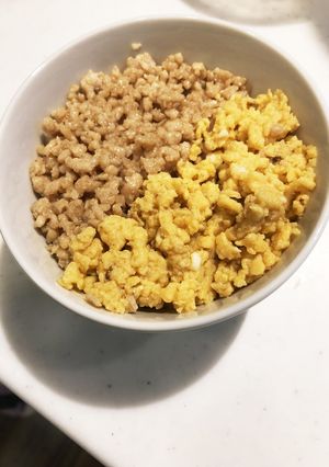 簡単!鶏そぼろ丼-レシピのメイン写真
