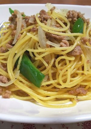 ピーマンと挽肉の塩バターパスタ-レシピのメイン写真
