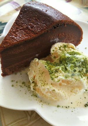 炊飯器で!!しっかり濃厚ガトーショコラ-レシピのメイン写真