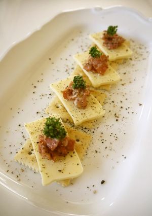 カリカリベーコンとチーズのクラッカー♪-レシピのメイン写真