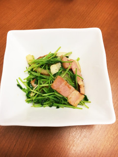 ☆2度目に収穫した豆苗で炒め物-レシピのメイン写真