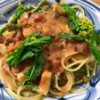 シーフードと菜の花のトマトクリームパスタ