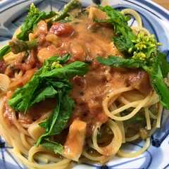 รูปของ シーフードと菜の花のトマトクリームパスタ