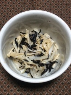 新玉葱とひじきとえのきの甘酢和え-レシピのメイン写真