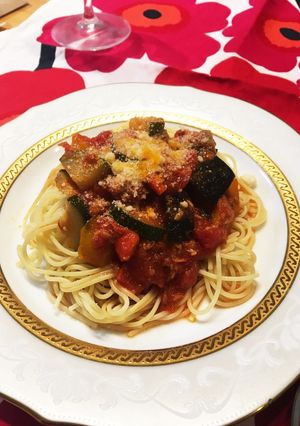 ツナとカラフル野菜のトマトソースパスタ-レシピのメイン写真