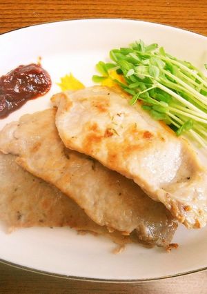 からしが隠し味☆タイム香るポークソテー-レシピのメイン写真