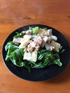 鳥とハロウミチーズのシーザーサラダ-レシピのメイン写真