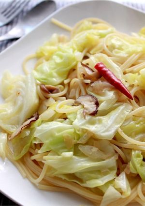 ランチに♩春キャベツとしいたけのパスタ-レシピのメイン写真