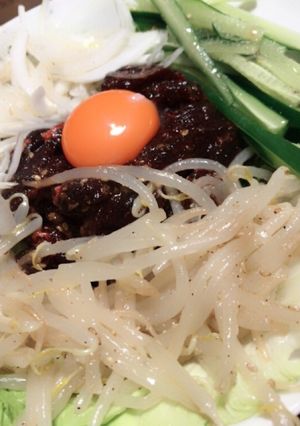 ズボラさんでも大丈夫！クジラ肉のユッケ-レシピのメイン写真