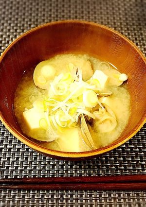簡単おふくろの味♡あさりと豆腐のお味噌汁-レシピのメイン写真