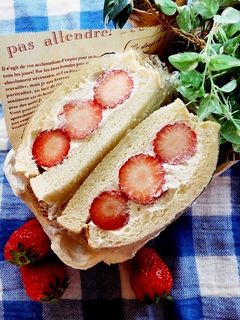イチゴ★フルーツサンド-レシピのメイン写真