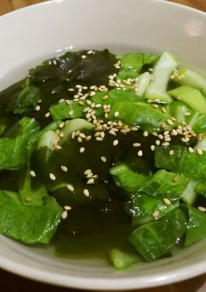 チンゲン菜とわかめのスープ-レシピのメイン写真