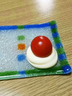 プチトマトの転がり防止(*^m^*)-レシピのメイン写真