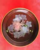 桜の花の塩漬けと蕪(大根)のお吸い物