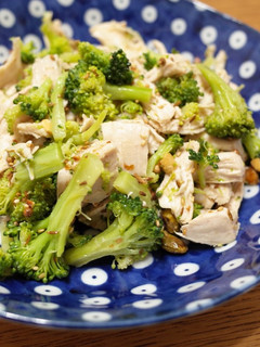 エジプト塩♡ブロッコリーと鶏胸肉の和え物-レシピのメイン写真
