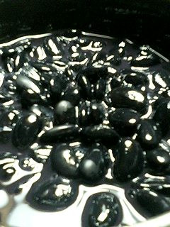 土鍋でカンタン♪黒豆好きの☆ひたし黒豆-レシピのメイン写真